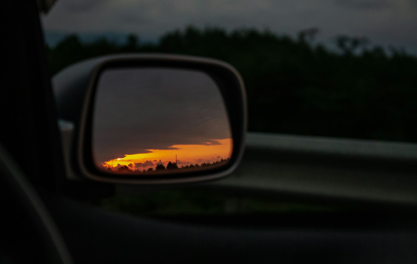 Yan aynada yol